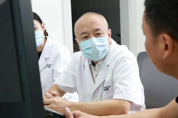 易速宝 “国家薪火计划基层影像健康行”走进晋江市医院
